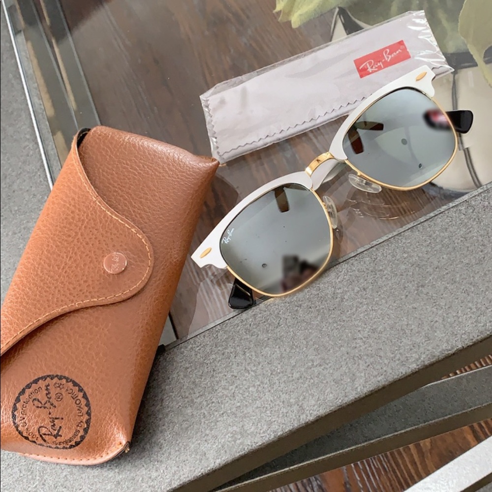 Ray-Ban Clubmaster with case